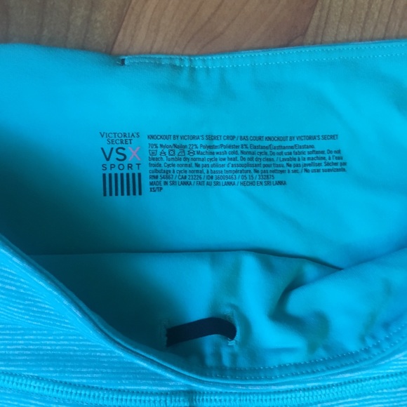 Victoria’s Secret Sport Crop Legging - Picture 3 of 3